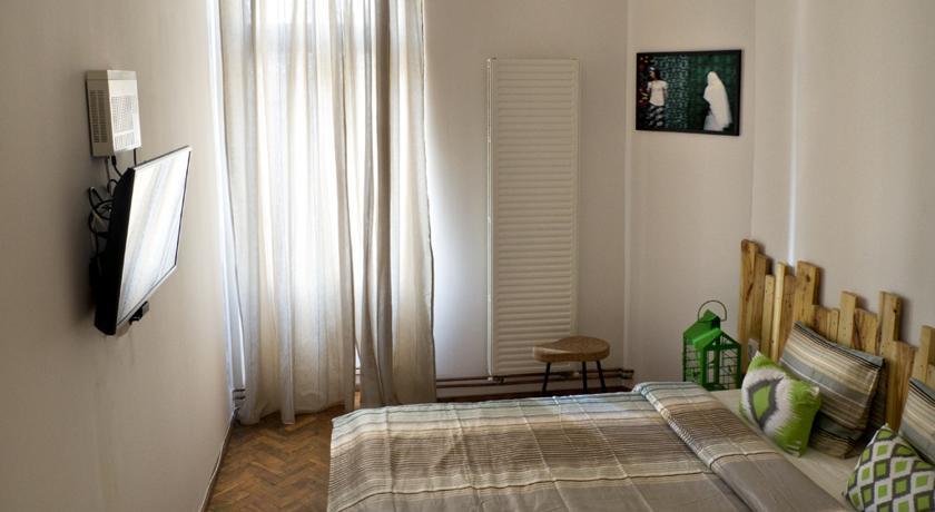 Hostel Victoria Poshtel Bukarest Zimmer foto